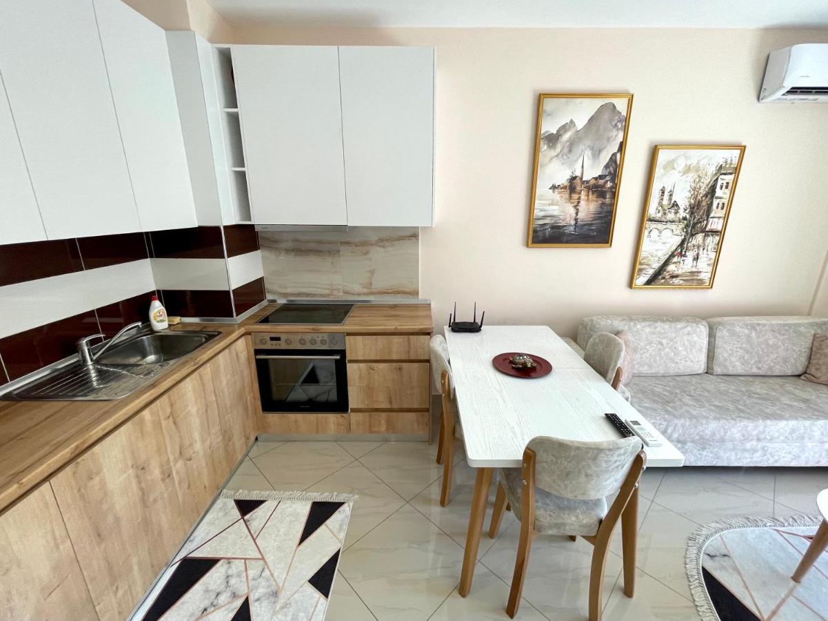 Modern & Cozy Apartment Tirana Exterior foto